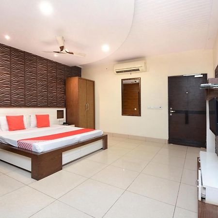 Hotel Grand M Lajjo Ludhiana Extérieur photo