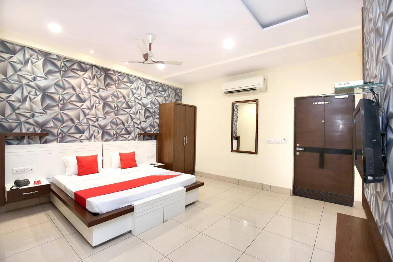 Hotel Grand M Lajjo Ludhiana Extérieur photo