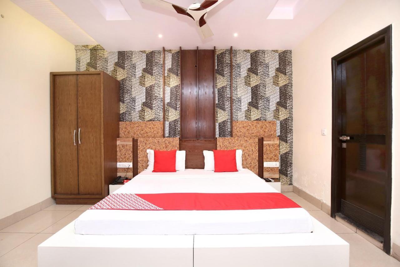 Hotel Grand M Lajjo Ludhiana Extérieur photo