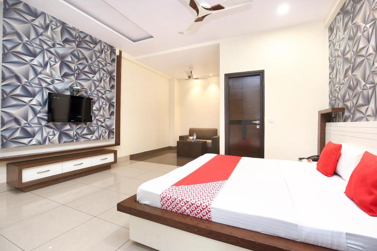 Hotel Grand M Lajjo Ludhiana Extérieur photo