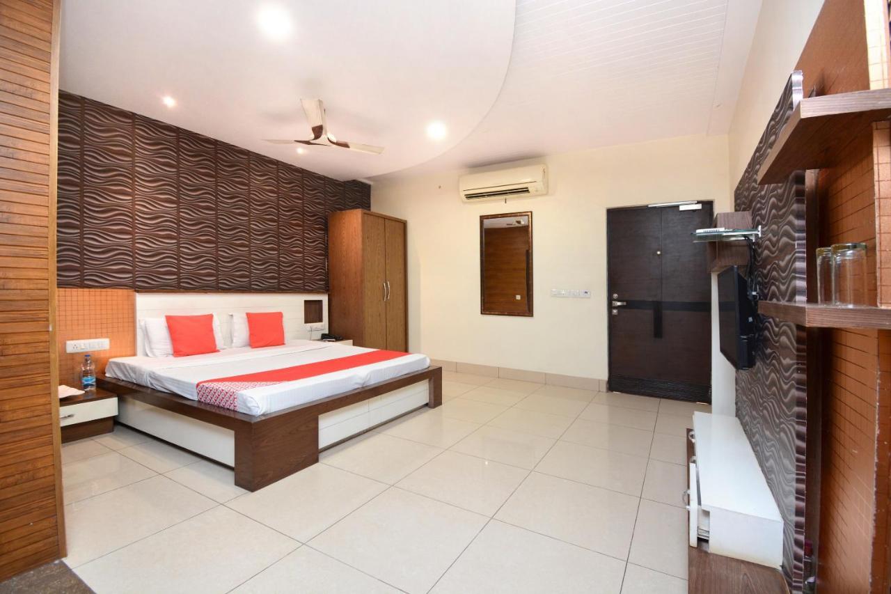 Hotel Grand M Lajjo Ludhiana Extérieur photo